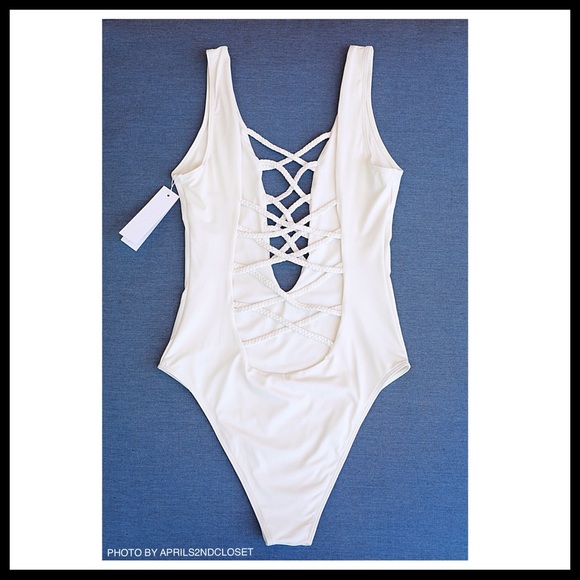 WHITE LACEUP V-NECK ONE-PIECE TANK SWIMSUIT A2C - Picture 5 of 8